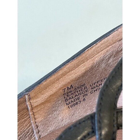 Strictly Comfort Womens Classic Pump Shoes Black Block Heels Leather 7 M - Picture 10 of 15